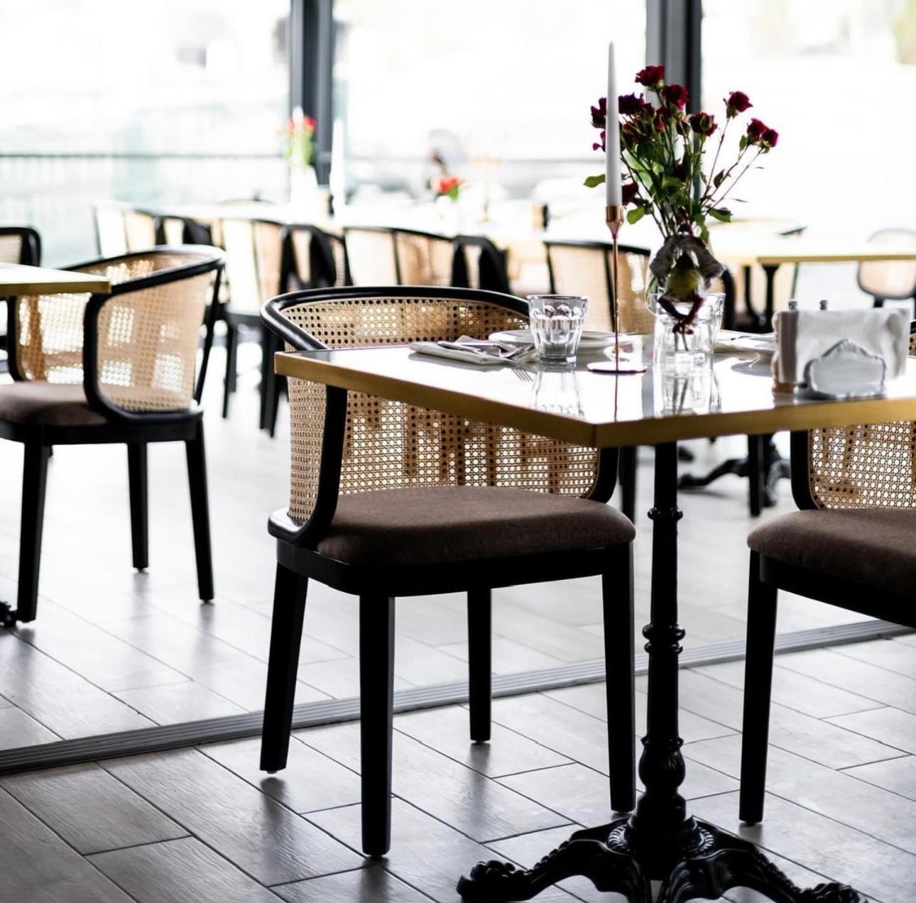 R.Hotel แชร์นิฟซี ภายนอก รูปภาพ